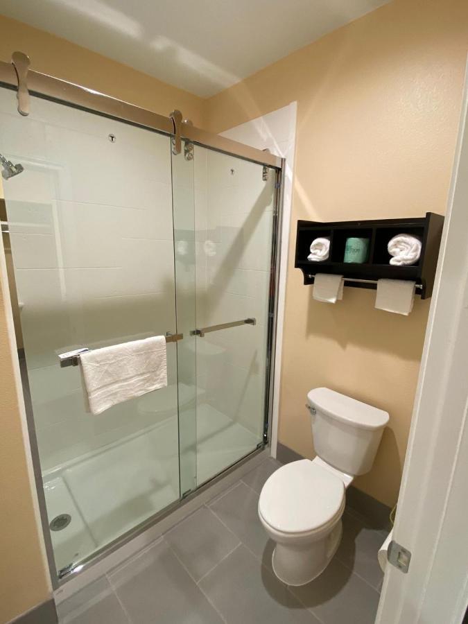Scottish Inn & Suites Houston Willowbrook Kültér fotó